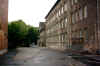 SchulgebaeudeHof.jpg (46218 Byte)